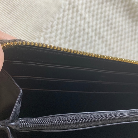 DKNY Taupe Diamond- Quilted Leather Wallet - Picture 6 of 10